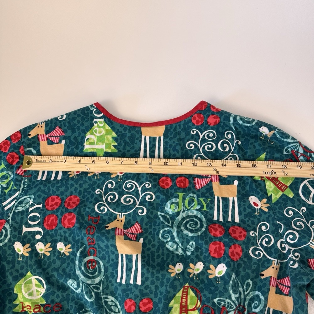 Scrub HQ Holiday Reindeer Scrub Top Women XL Teal Peace Joy Mock Wrap‎ - Picture 10 of 11